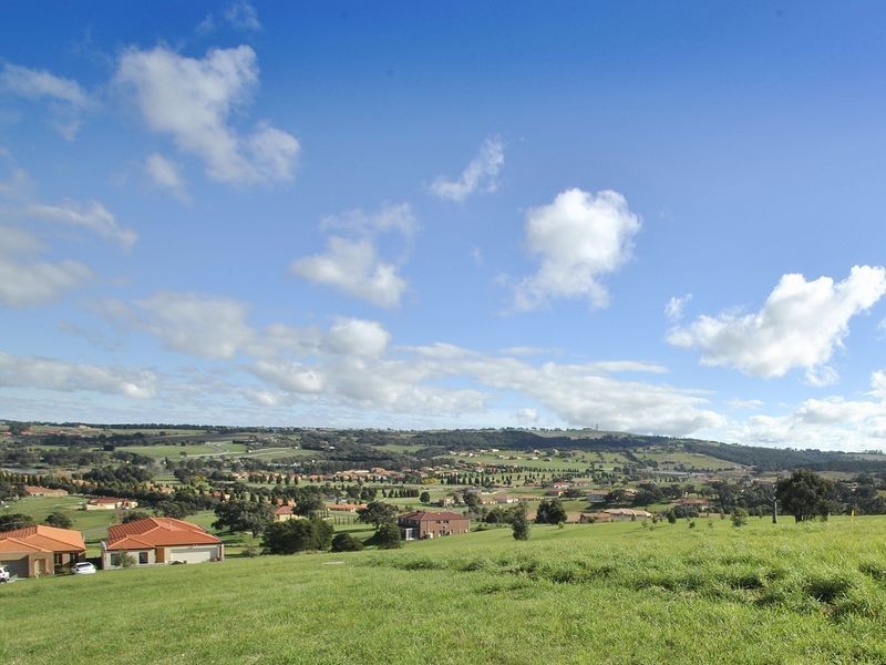 12 Toscana Way, Hidden Valley VIC 3756