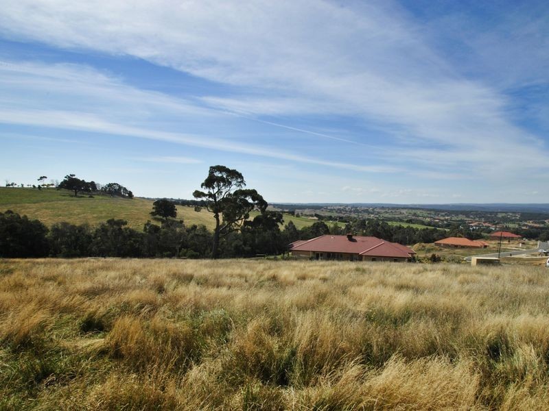 38 Aurina Drive, Hidden Valley VIC 3756