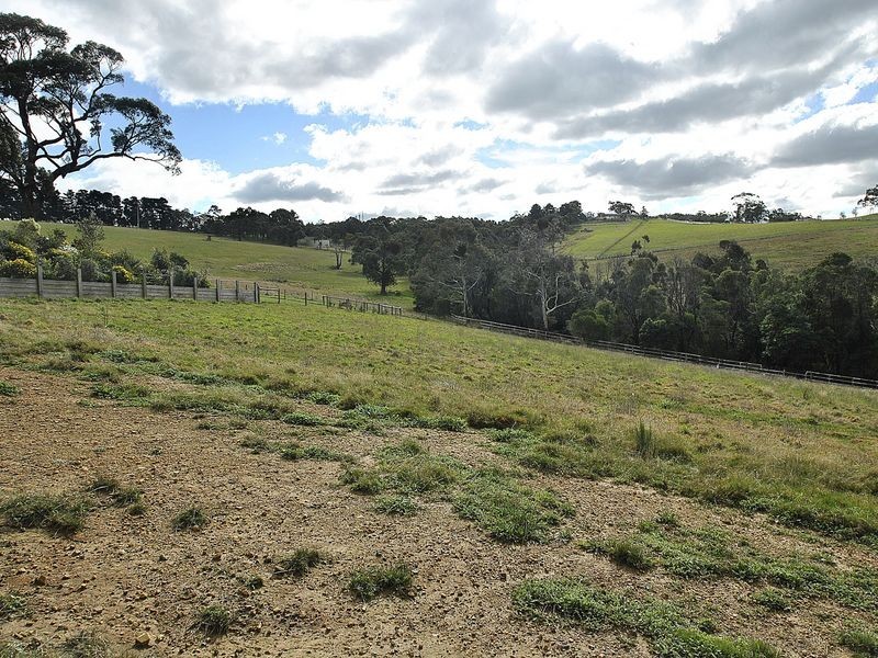 34 Aurina Drive, Hidden Valley VIC 3756