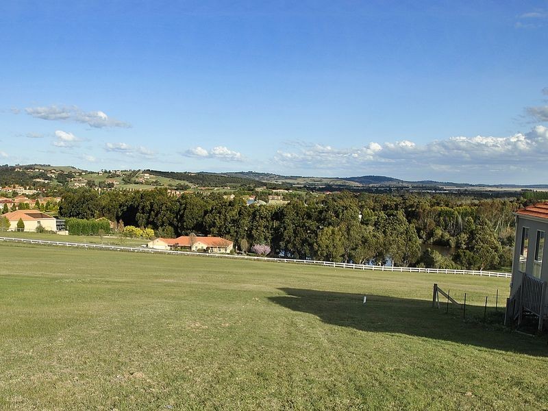 55 Siena Way, Hidden Valley VIC 3756