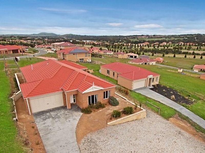 99 Valley Drive, Hidden Valley VIC 3756