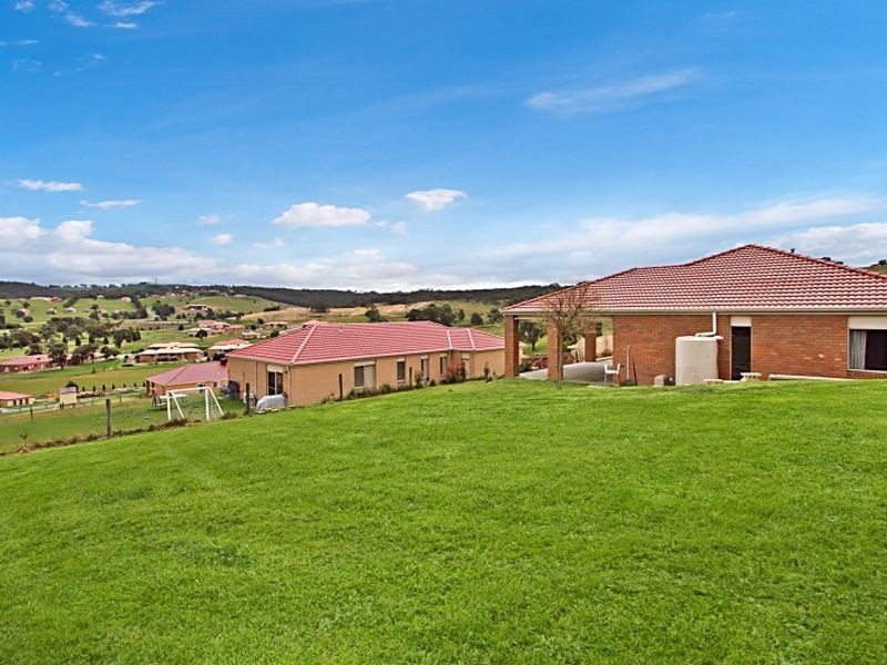99 Valley Drive, Hidden Valley VIC 3756