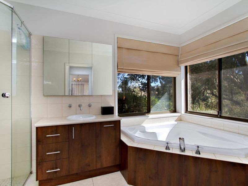 9 Fina Court, Hidden Valley VIC 3756