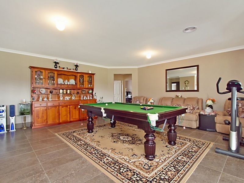 16 Cavallo Crescent, Hidden Valley VIC 3756