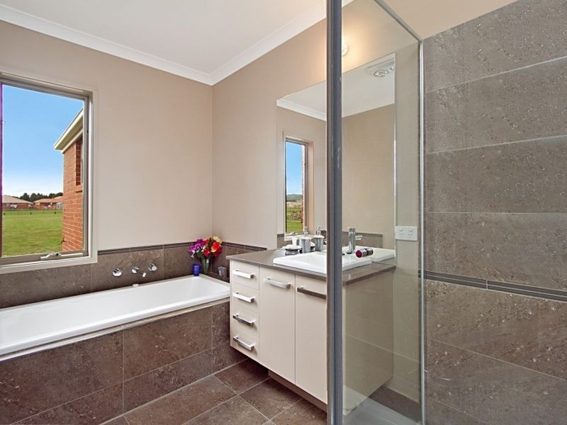 16 Cavallo Crescent, Hidden Valley VIC 3756