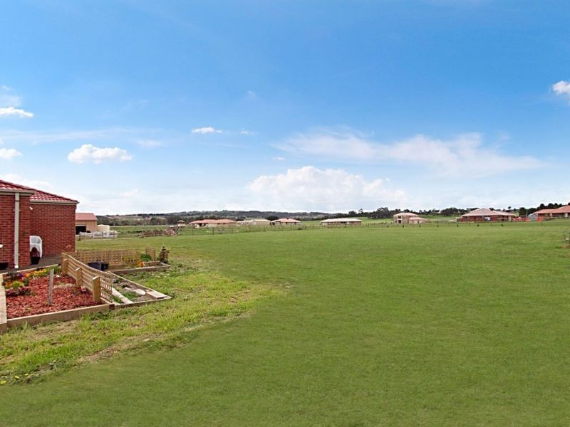 16 Cavallo Crescent, Hidden Valley VIC 3756