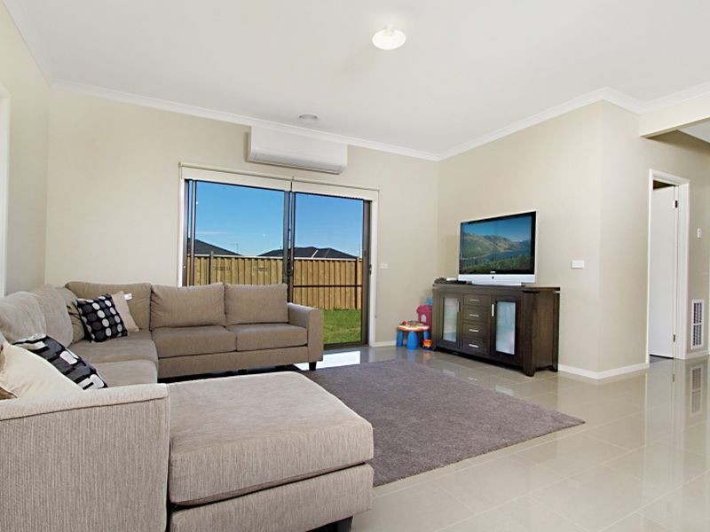 76 Wallara Waters Boulevard, Wallan VIC 3756