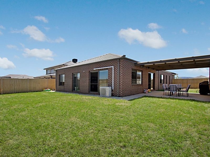 76 Wallara Waters Boulevard, Wallan VIC 3756