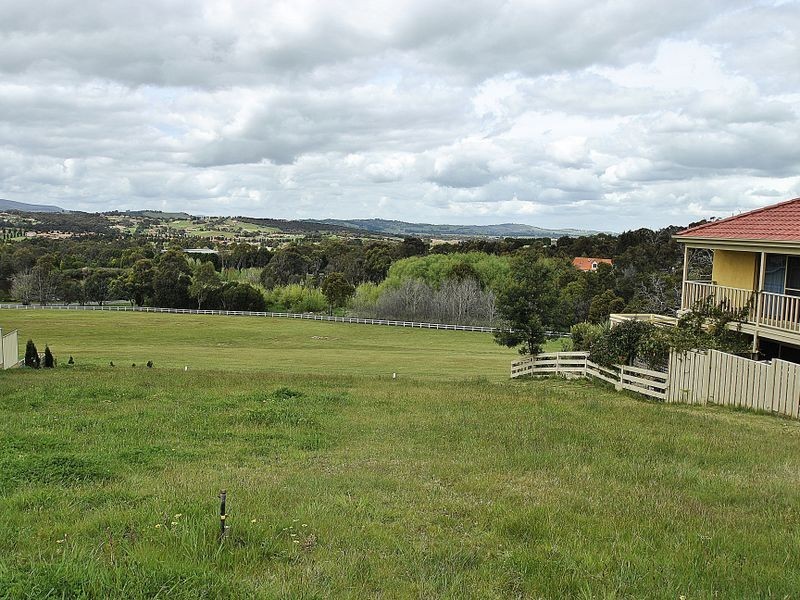 81 Siena Way, Hidden Valley VIC 3756