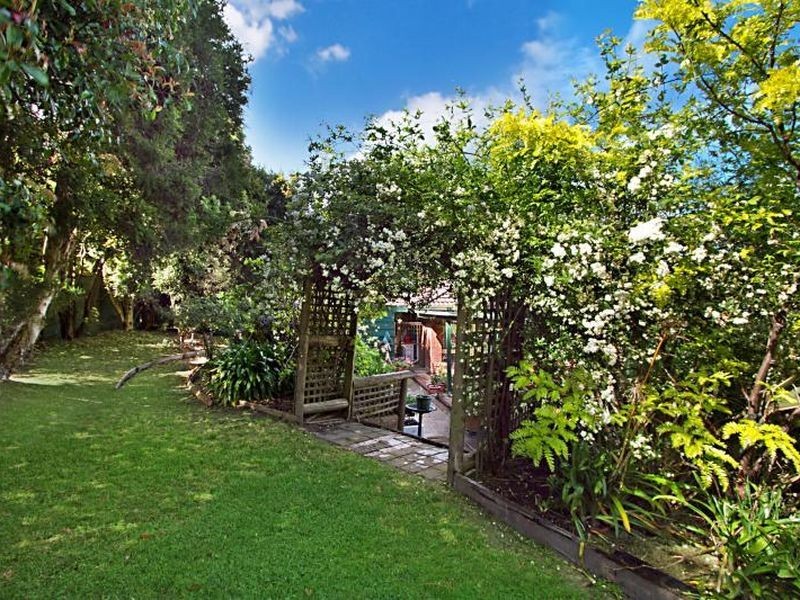 42 Station Avenue, Heathcote Junction VIC 3758