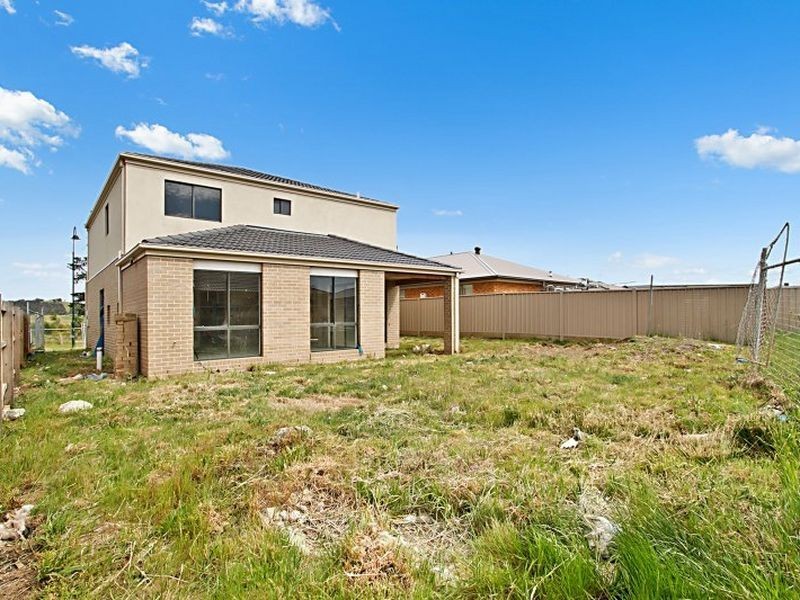 35 Adrian Circuit, Wallan VIC 3756
