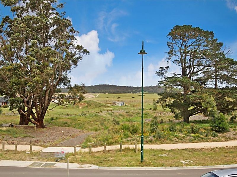 35 Adrian Circuit, Wallan VIC 3756