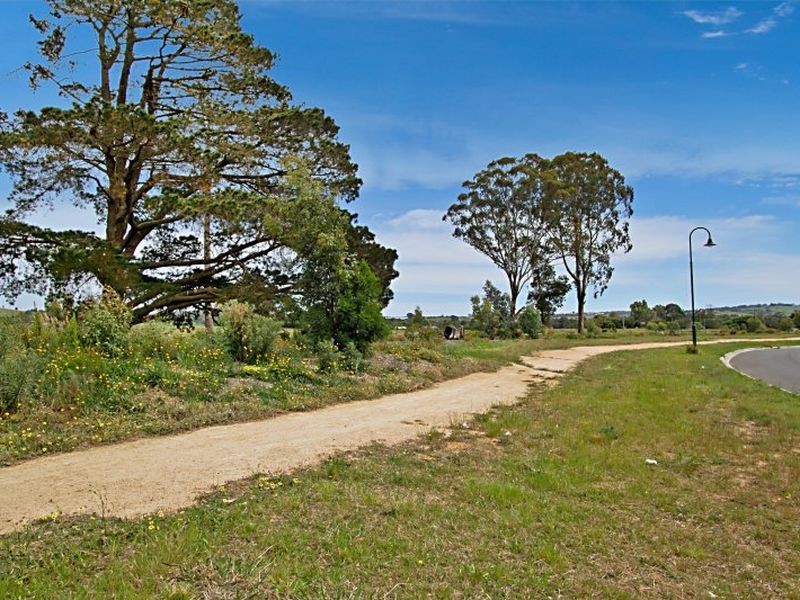 35 Adrian Circuit, Wallan VIC 3756