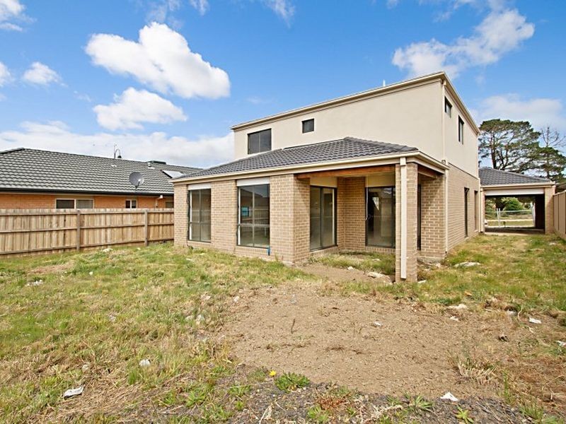 35 Adrian Circuit, Wallan VIC 3756