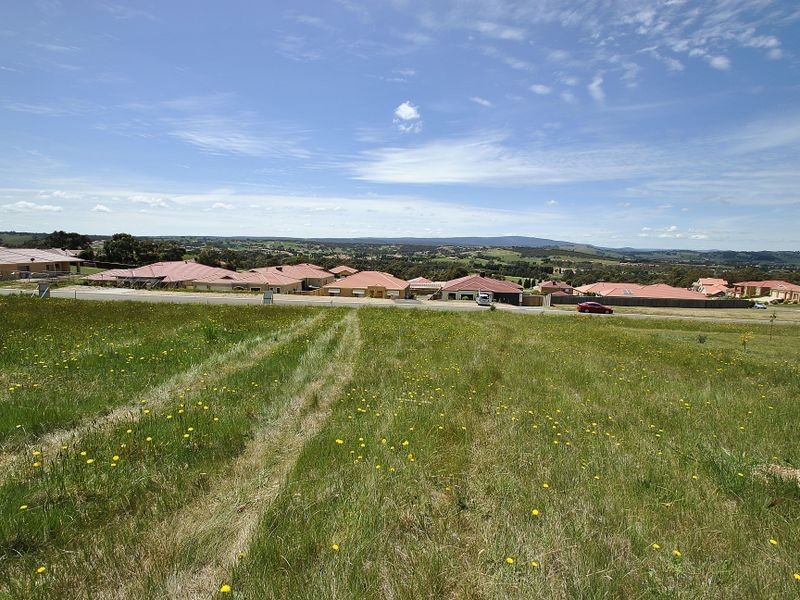 7 Ritaco Way, Hidden Valley VIC 3756