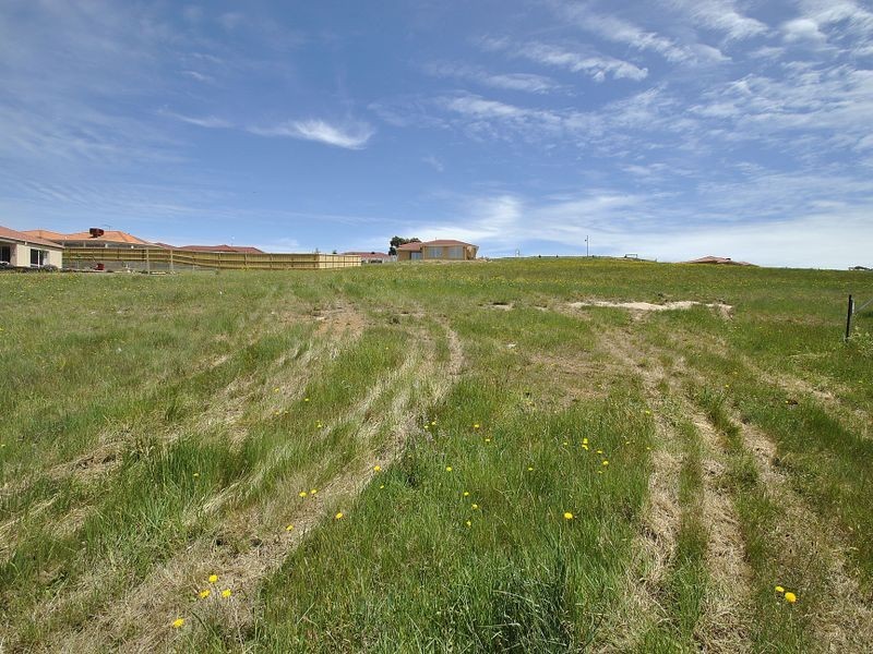 7 Ritaco Way, Hidden Valley VIC 3756