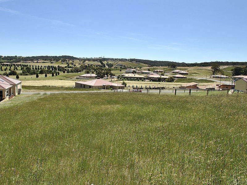 38 Craig Parry Drive, Hidden Valley VIC 3756