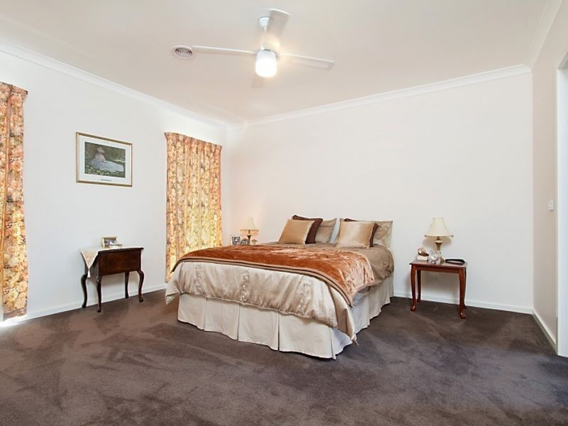 53 Toscana Way, Hidden Valley VIC 3756