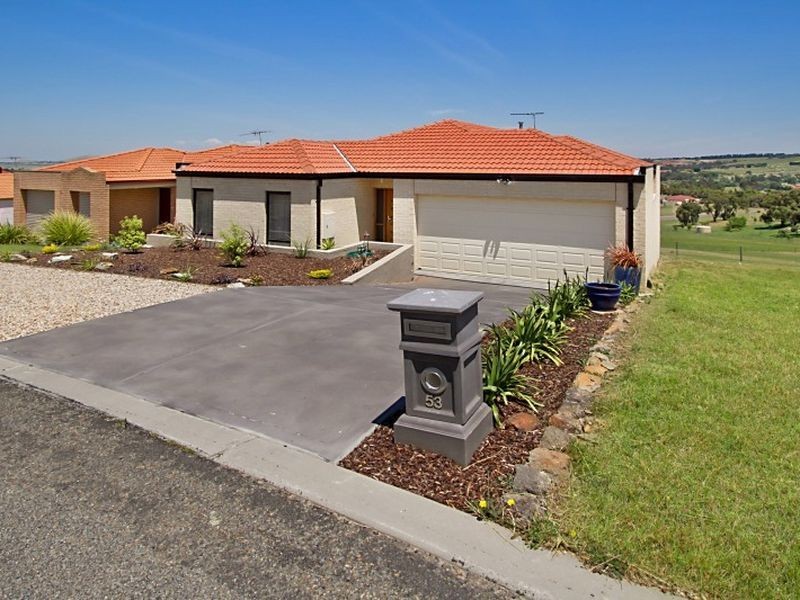 53 Toscana Way, Hidden Valley VIC 3756
