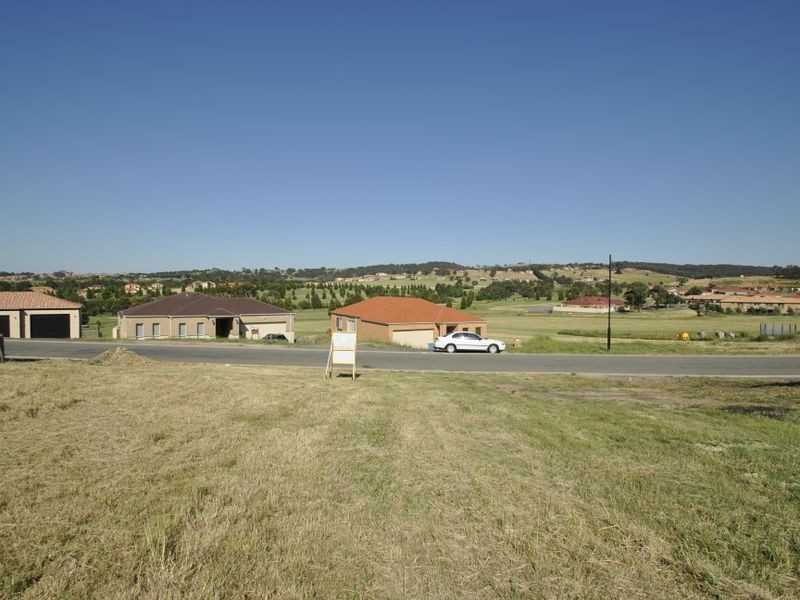 34 Craig Parry Drive, Hidden Valley VIC 3756