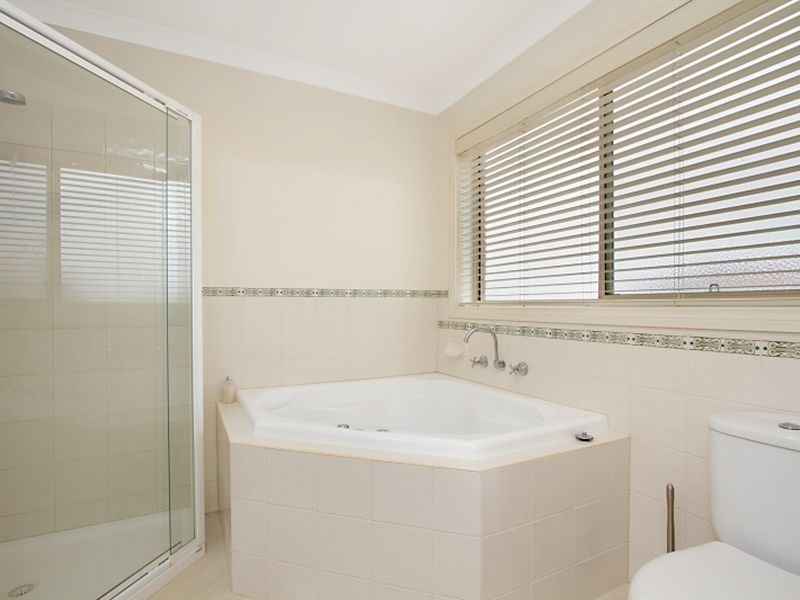 25 Siena Way, Hidden Valley VIC 3756