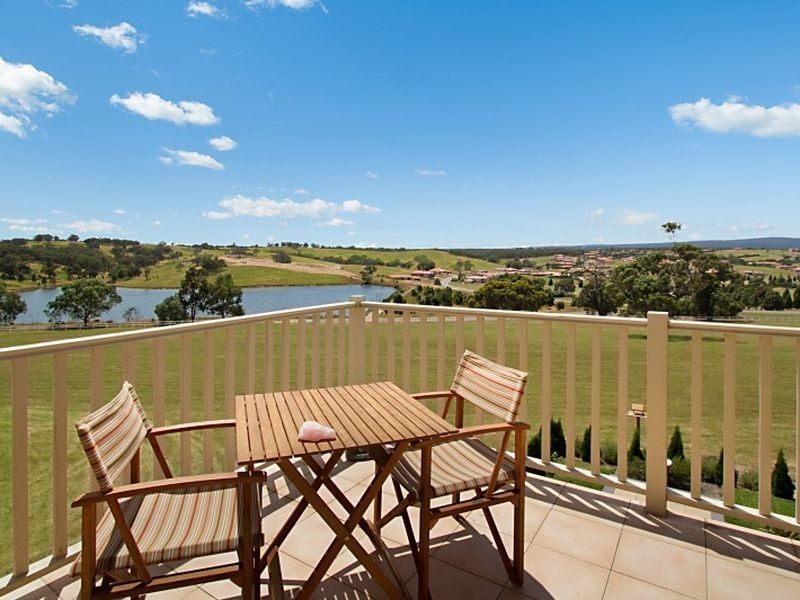 25 Siena Way, Hidden Valley VIC 3756
