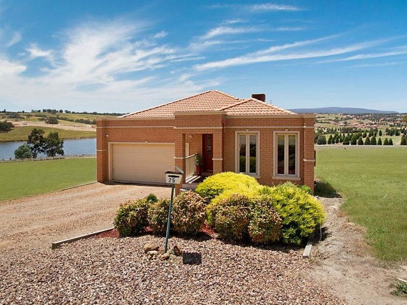 25 Siena Way, Hidden Valley VIC 3756