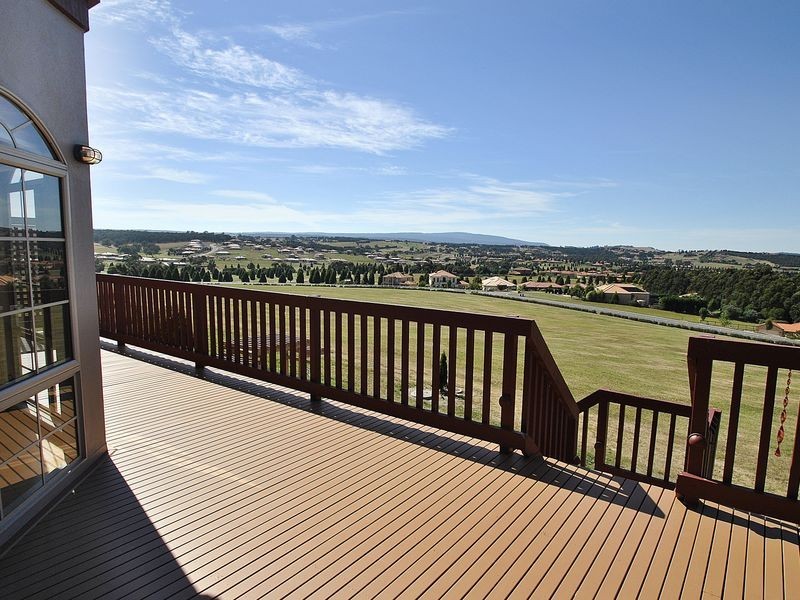 53 Siena Way, Hidden Valley VIC 3756