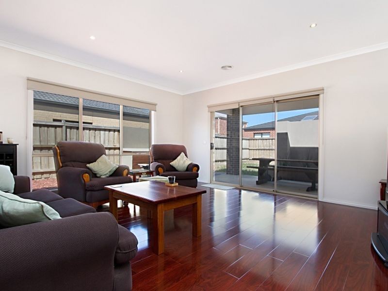 44 Buckland Hill Drive, Wallan VIC 3756