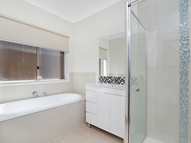 44 Buckland Hill Drive, Wallan VIC 3756