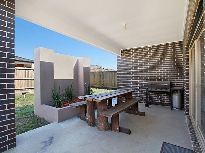 44 Buckland Hill Drive, Wallan VIC 3756