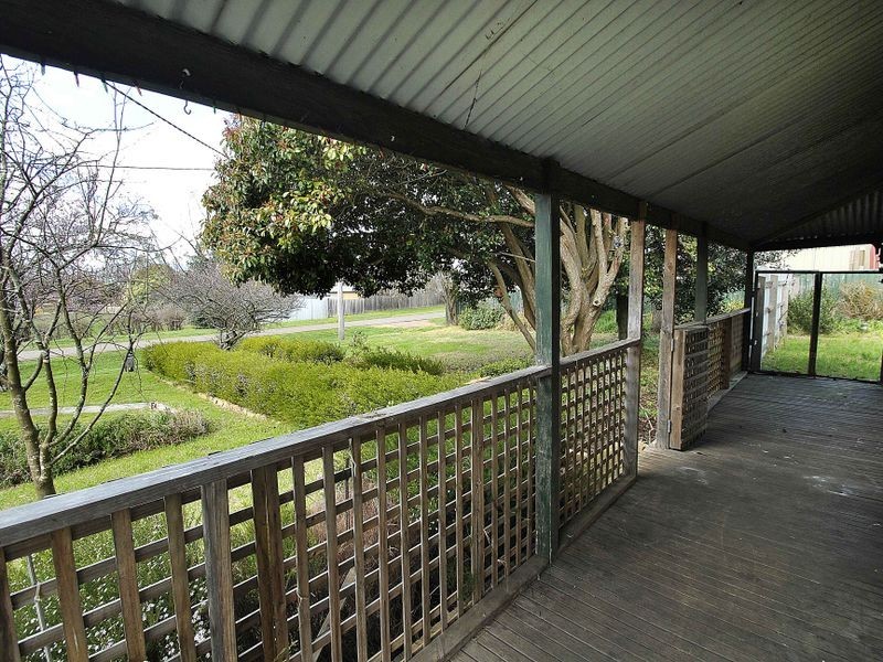 21 Pohlman Street, Romsey VIC 3434