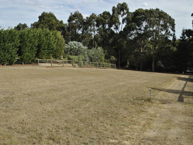 157 Valley Drive, Hidden Valley VIC 3756