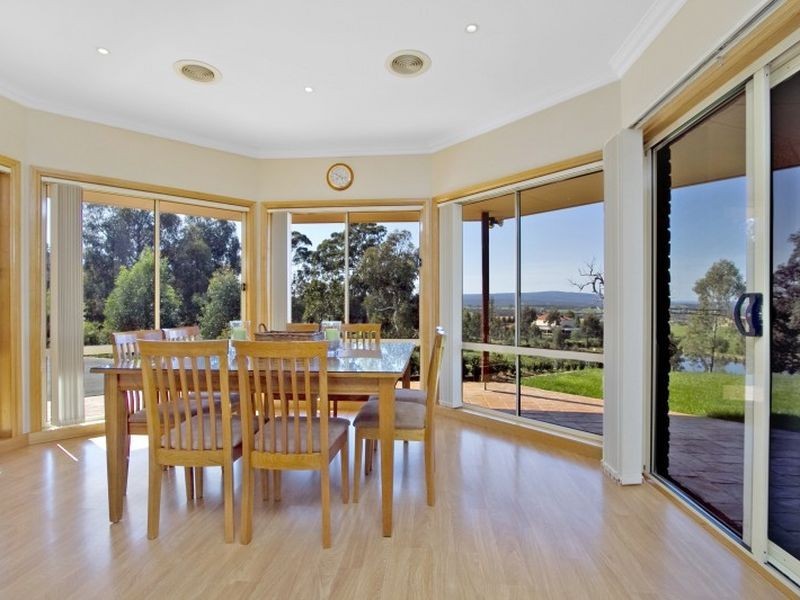 107 Dolomite Rise, Hidden Valley VIC 3756