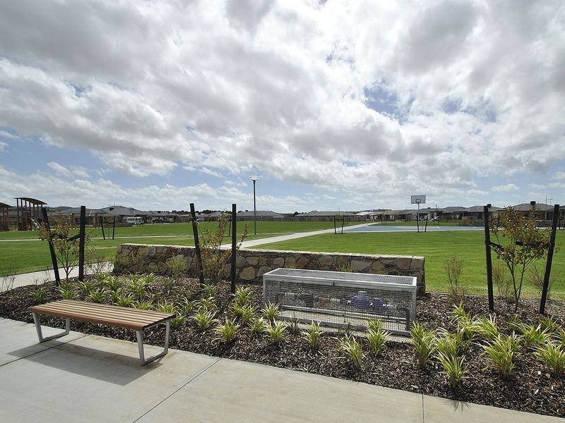 Lot 530 Wallara Waters Boulevard, Wallan VIC 3756