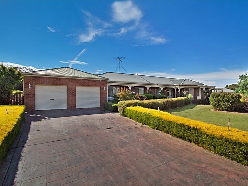 10 Morris Court, Kilmore VIC 3764