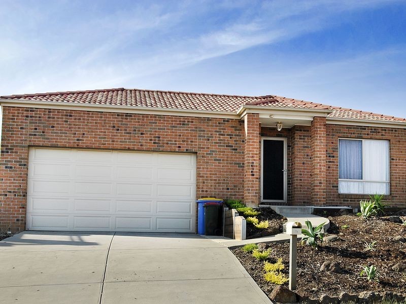 5 St Andrews Close, Hidden Valley VIC 3756