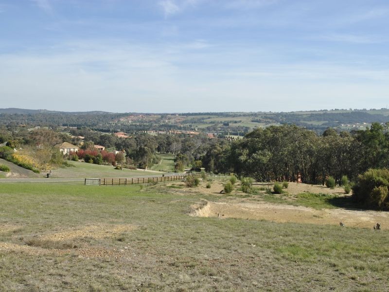 7 Emilia Court, Hidden Valley VIC 3756