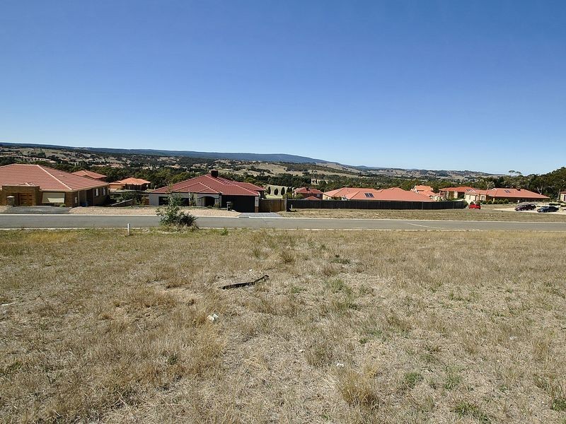 26 Carmelo Court, Hidden Valley VIC 3756