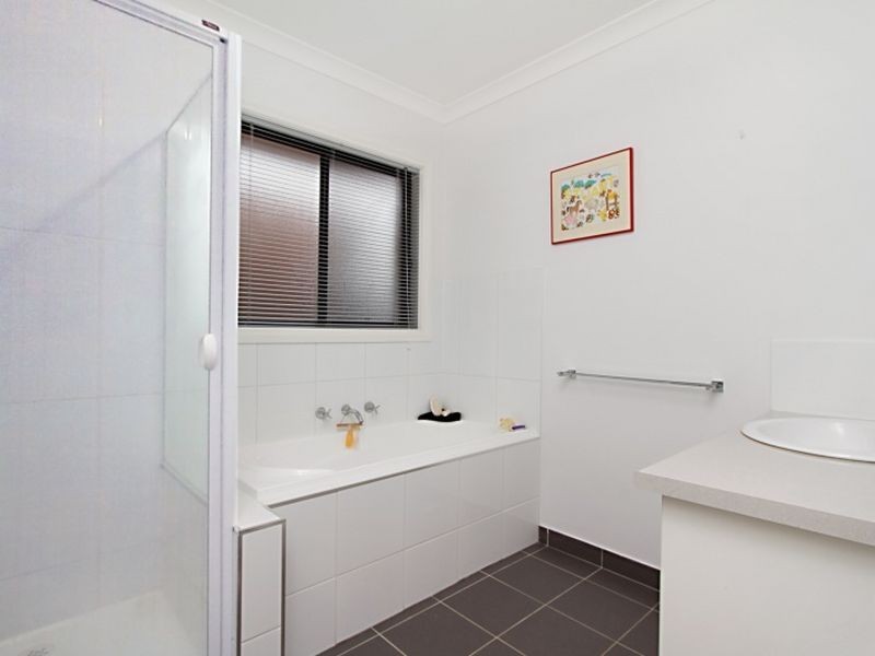 2/27 Stanley Street, Wallan VIC 3756