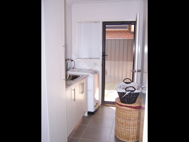 2/27 Stanley Street, Wallan VIC 3756