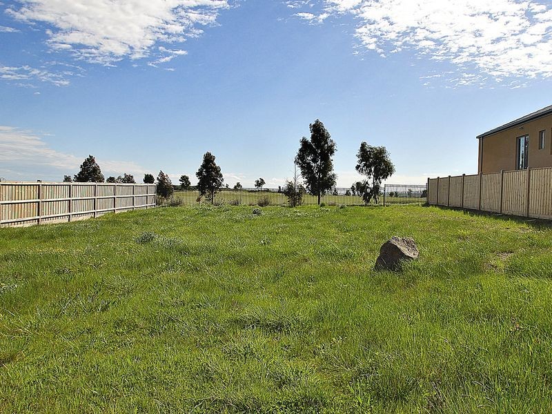 22 Mandalay Circuit, Beveridge VIC 3753