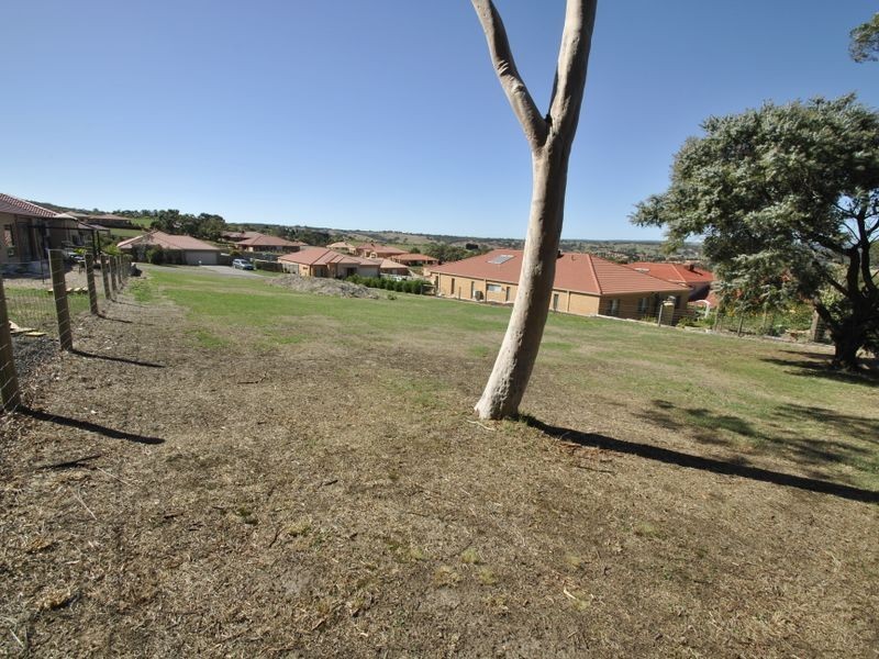 31 Carmelo Court, Hidden Valley VIC 3756