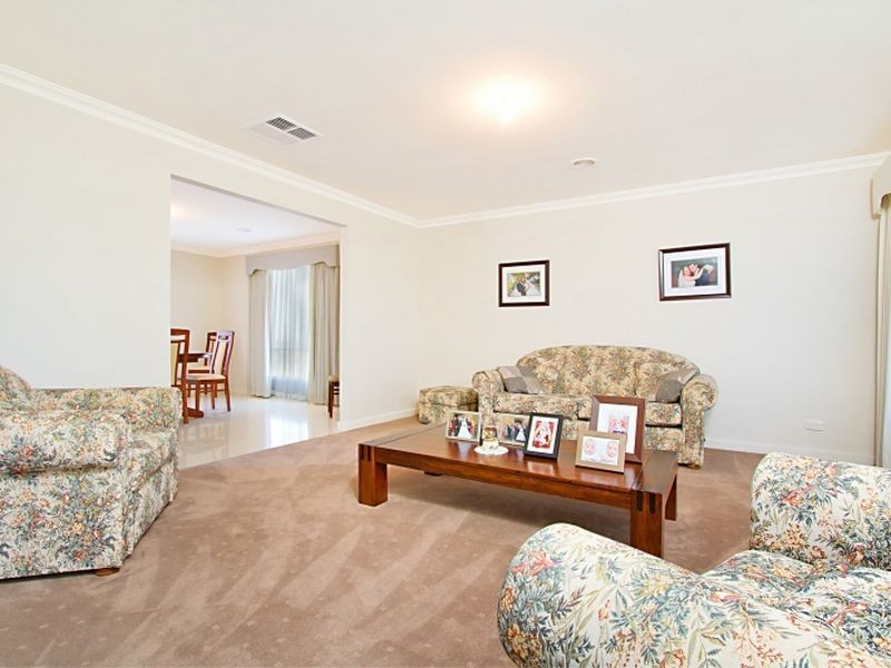 9 Craig Parry Drive, Hidden Valley VIC 3756