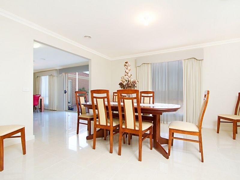 9 Craig Parry Drive, Hidden Valley VIC 3756