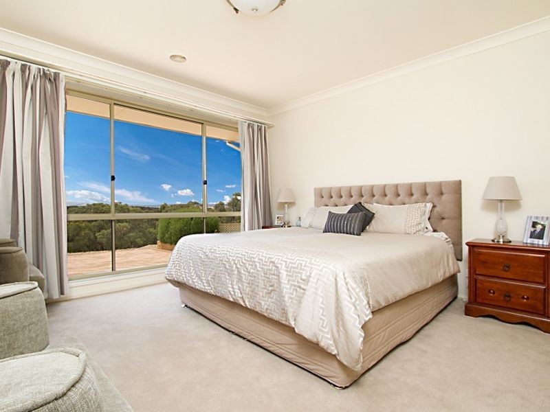 112 Dolomite Rise, Hidden Valley VIC 3756