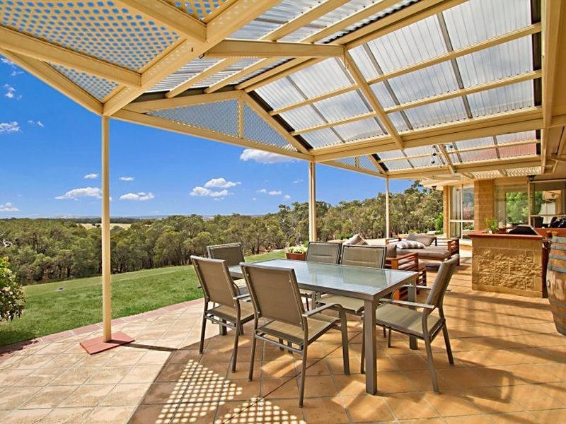 112 Dolomite Rise, Hidden Valley VIC 3756