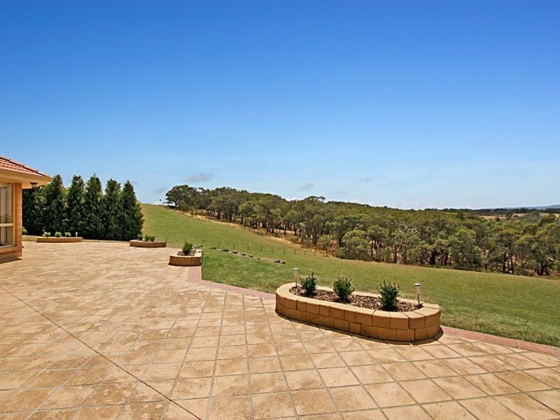 112 Dolomite Rise, Hidden Valley VIC 3756