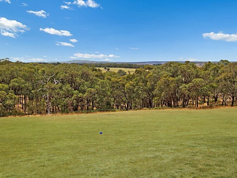 112 Dolomite Rise, Hidden Valley VIC 3756