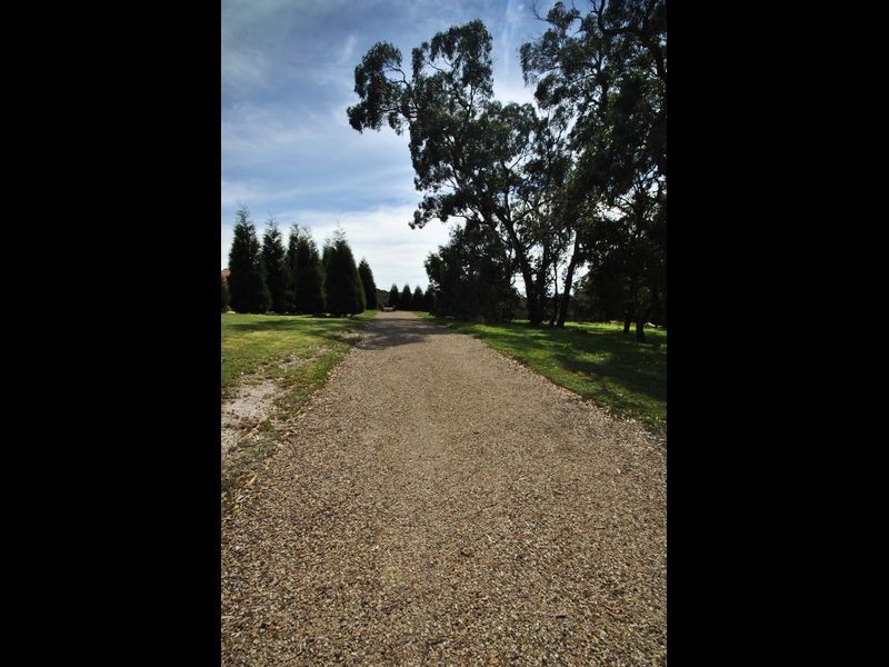 112 Dolomite Rise, Hidden Valley VIC 3756